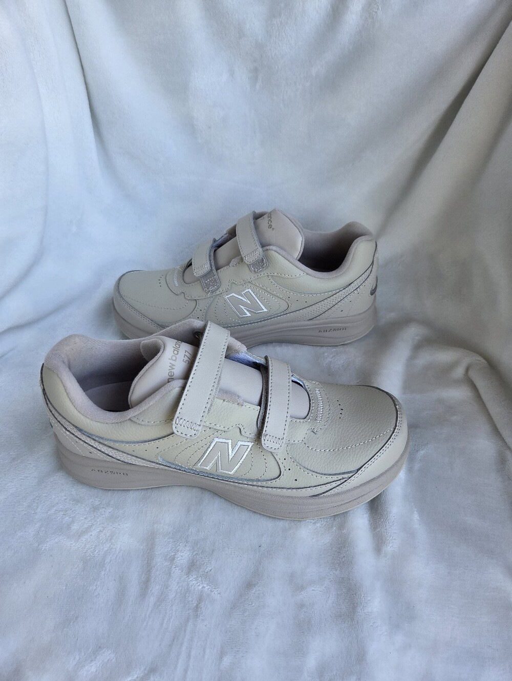 New Balance 577 Walking Shoes Hook & Loop Leather Beige‎ Cream US 9 Narrow